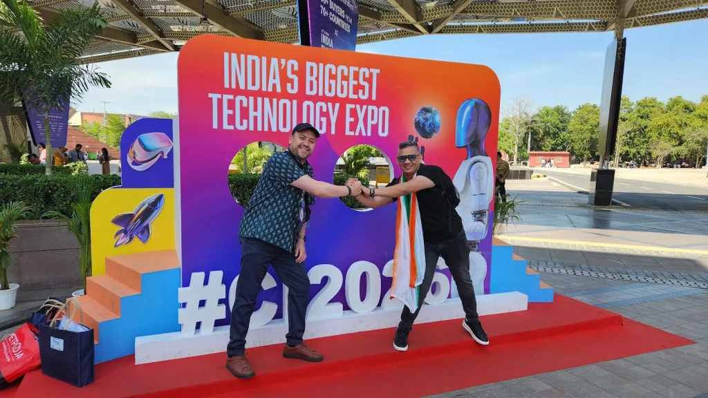 En la entrada de la feria – Indiasoft 2026, Nueva Delhi